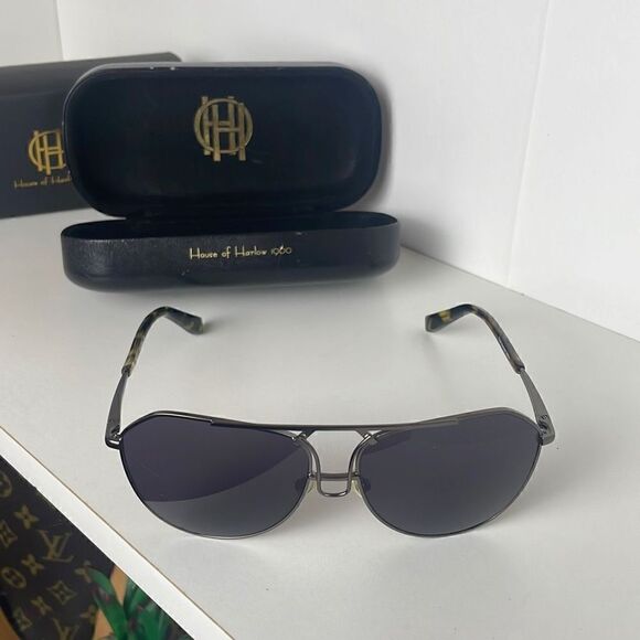 House Of Harlow TILDA Gunmetal Aviator Sunglasses with Hard Shell Case 58 14 main image 8